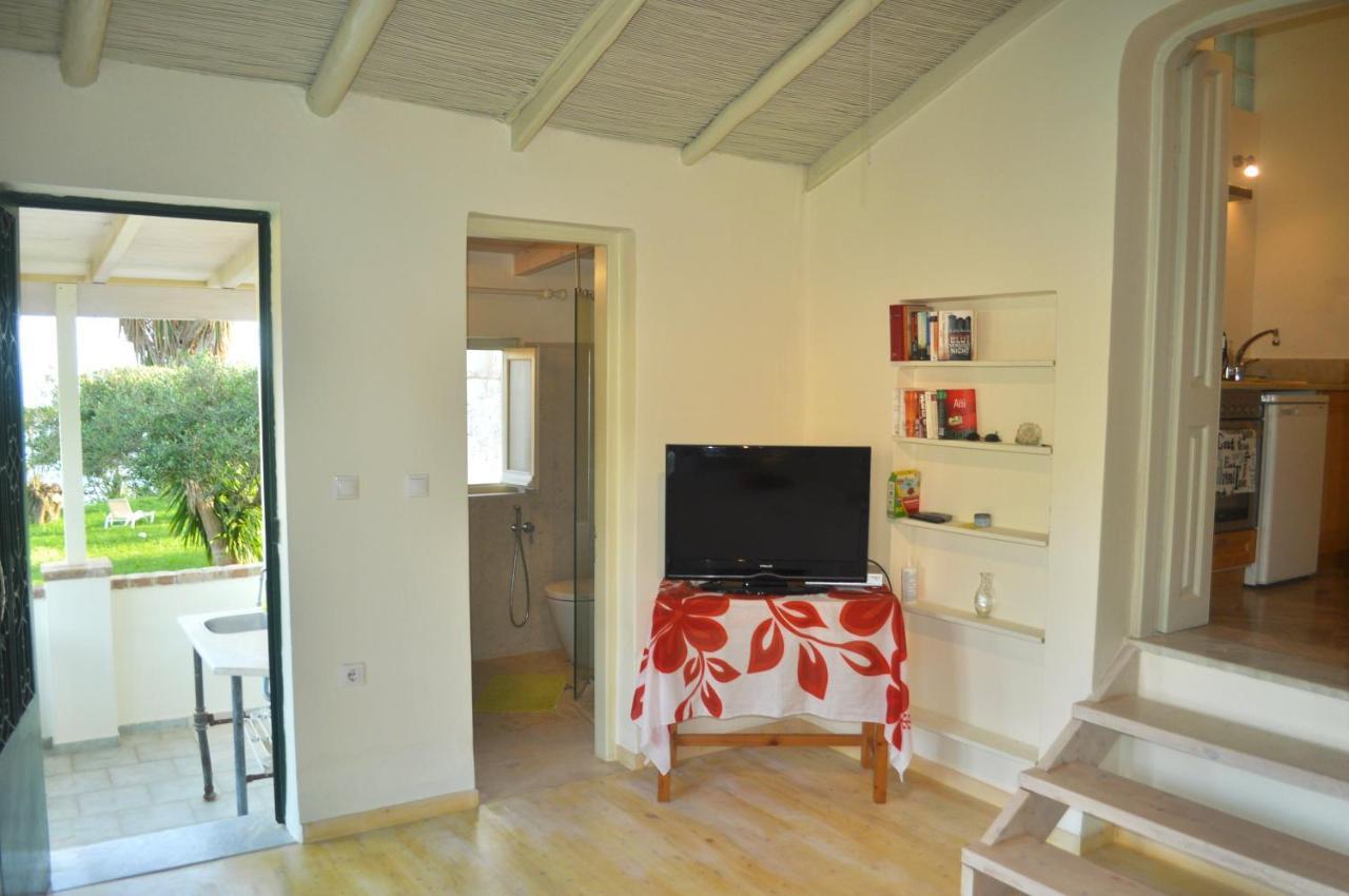 Lemoni Apartments Pelekas Bagian luar foto